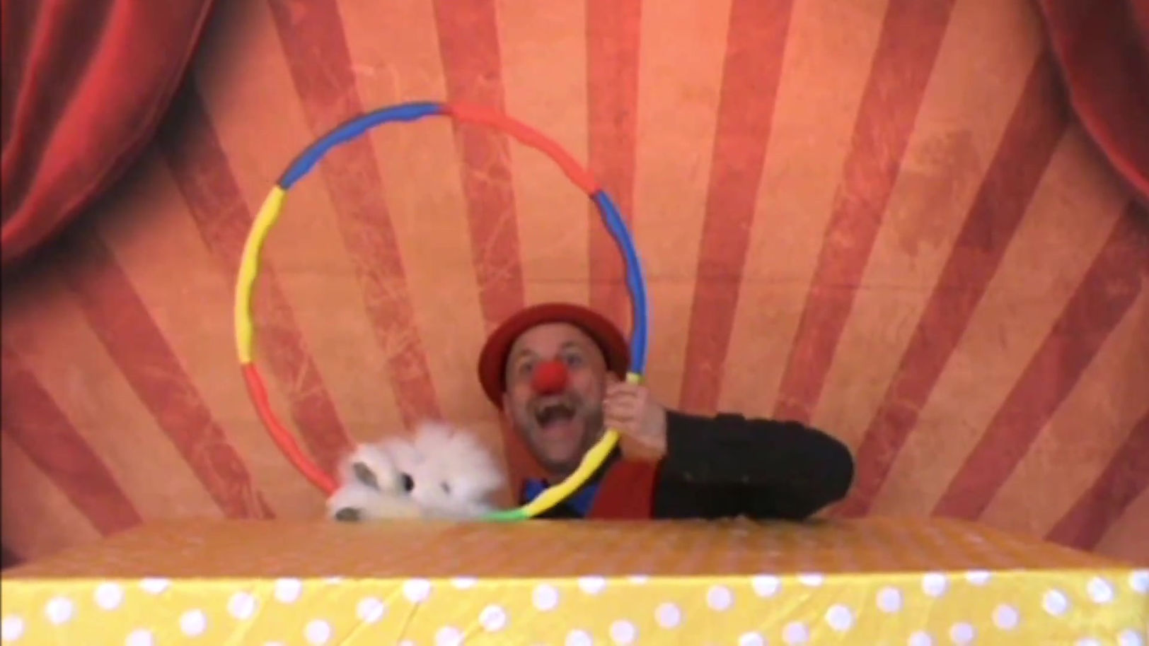 Webcam Circus: Live Online Children and Families Show on Zoom.